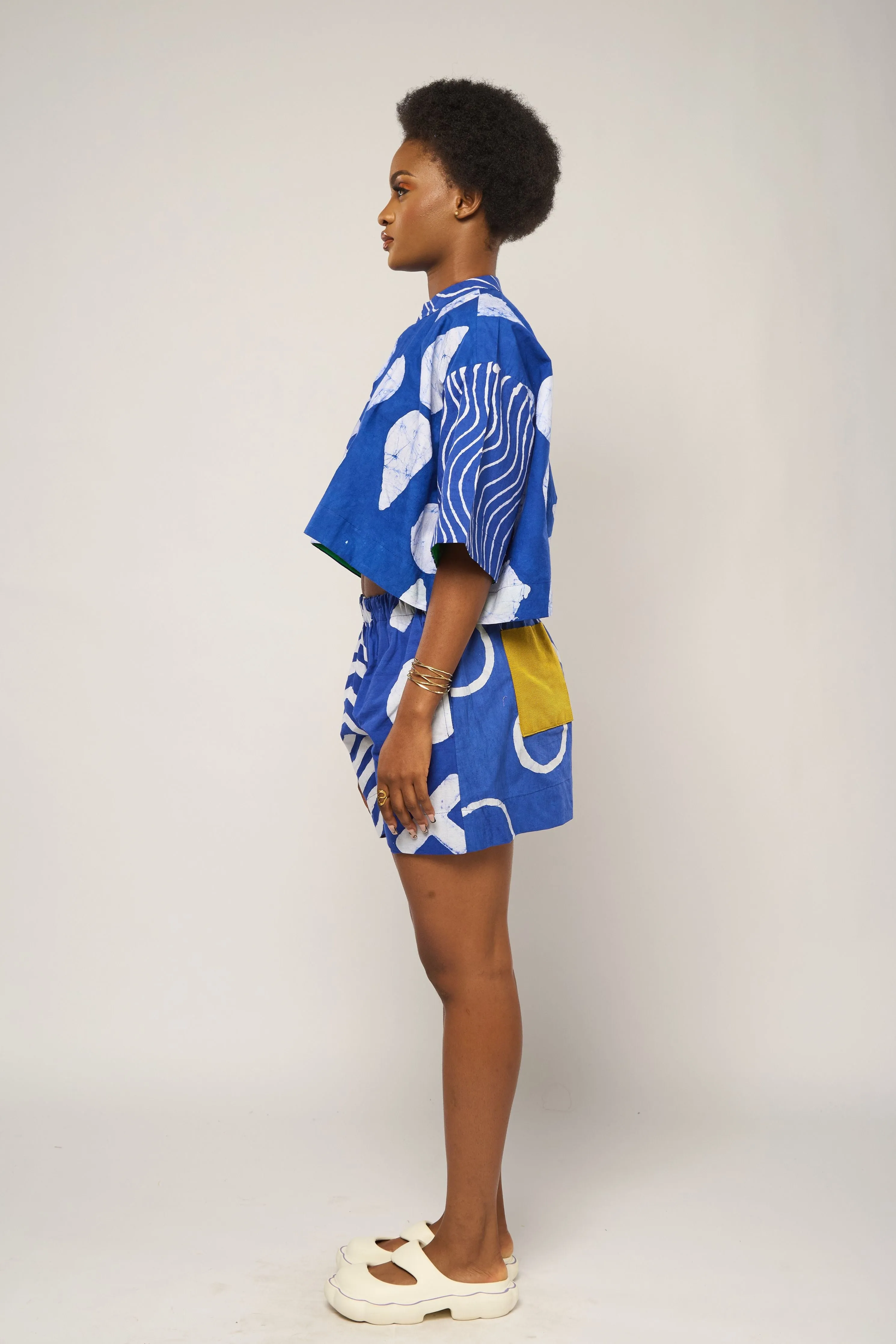 BLUE MULTI-PRINT CROP SHIRT
