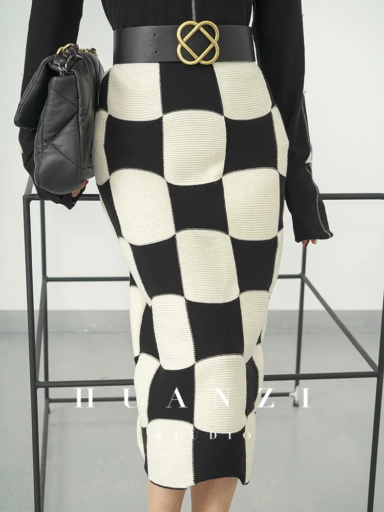Huanzi classic black and white checkerboard high waist slim knitted fishtail skirt for women- Tiloa