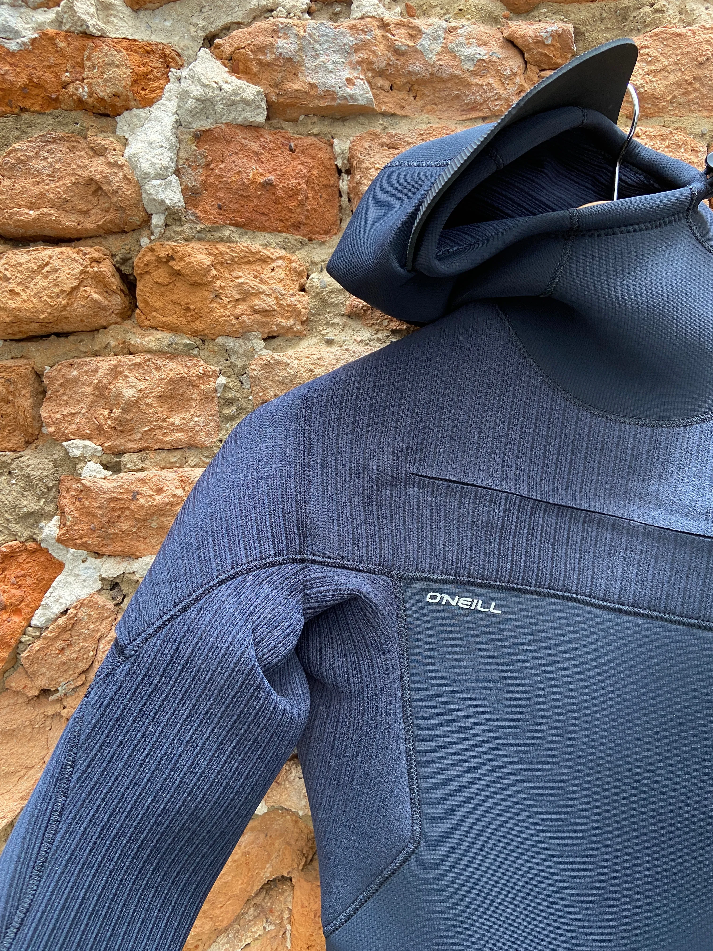 O'NEILL  HYPERFREAK 4/3  CHEST ZIP HOODED