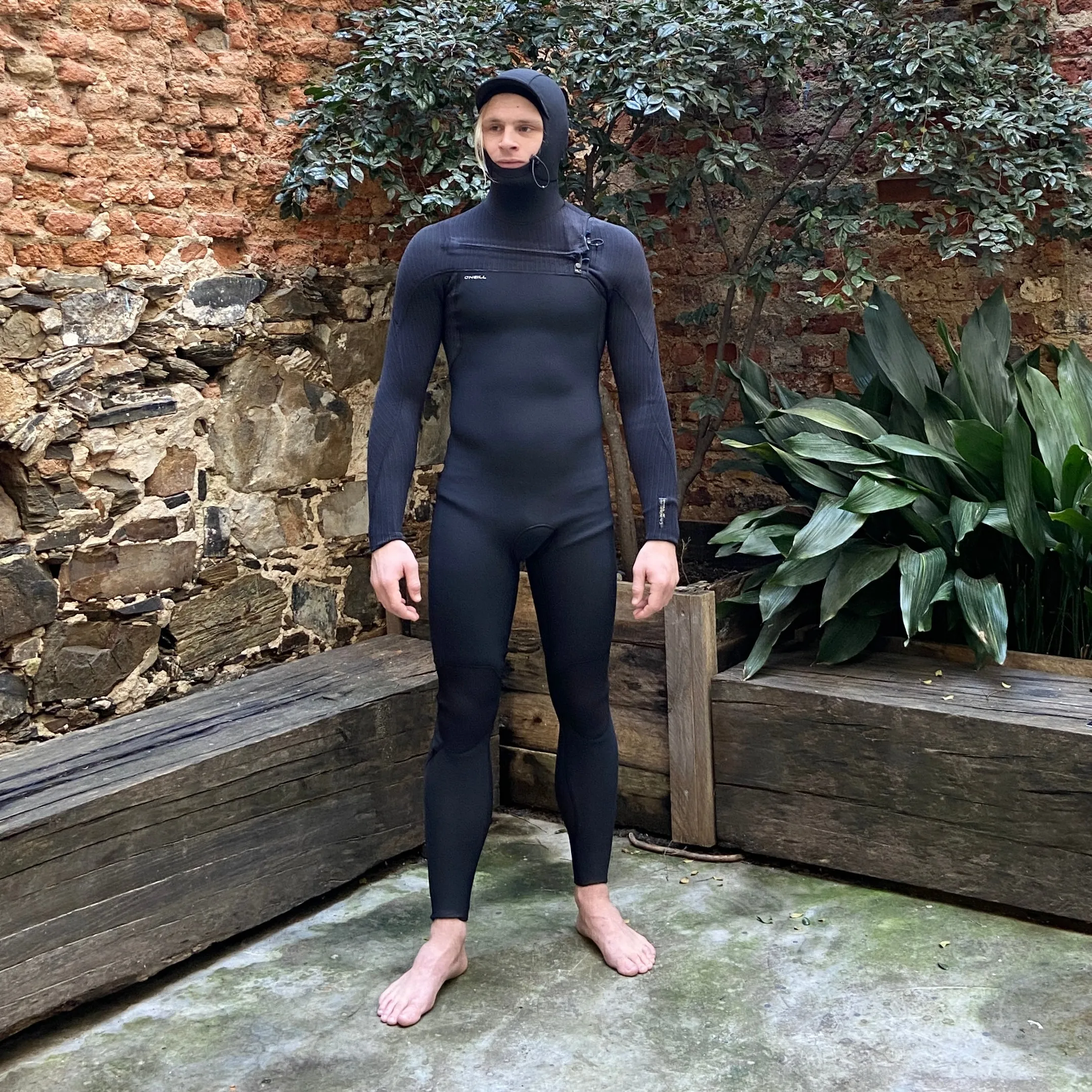 O'NEILL  HYPERFREAK 4/3  CHEST ZIP HOODED